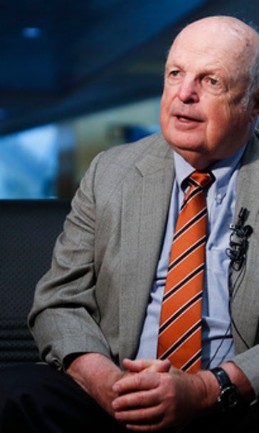 Mike Brown defends Bengals' decision to keep Pacman Jones